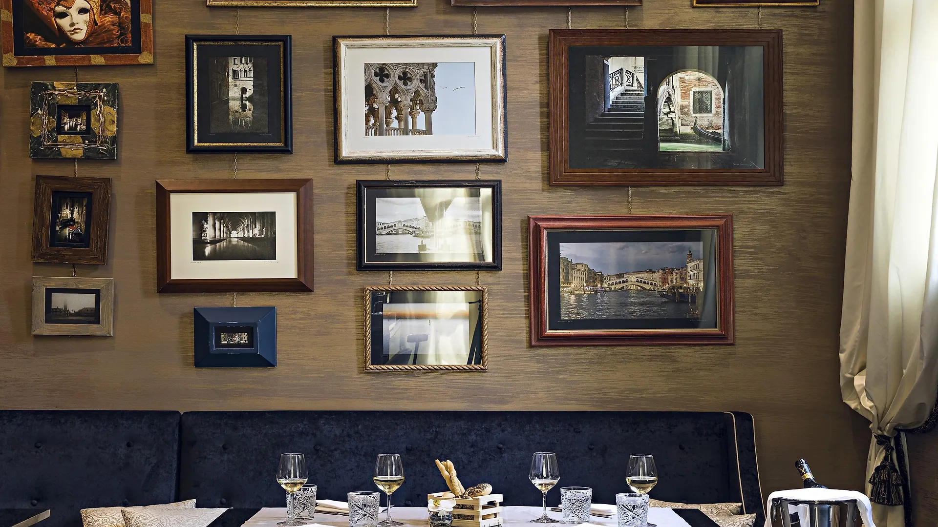 The Venice Times Hotel